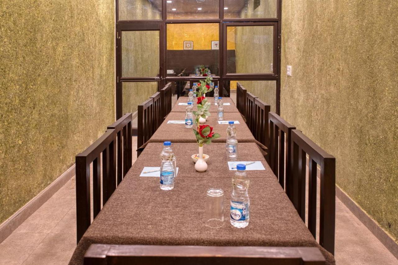 מלון Bhīm Tāl The Walnut Creek מראה חיצוני תמונה